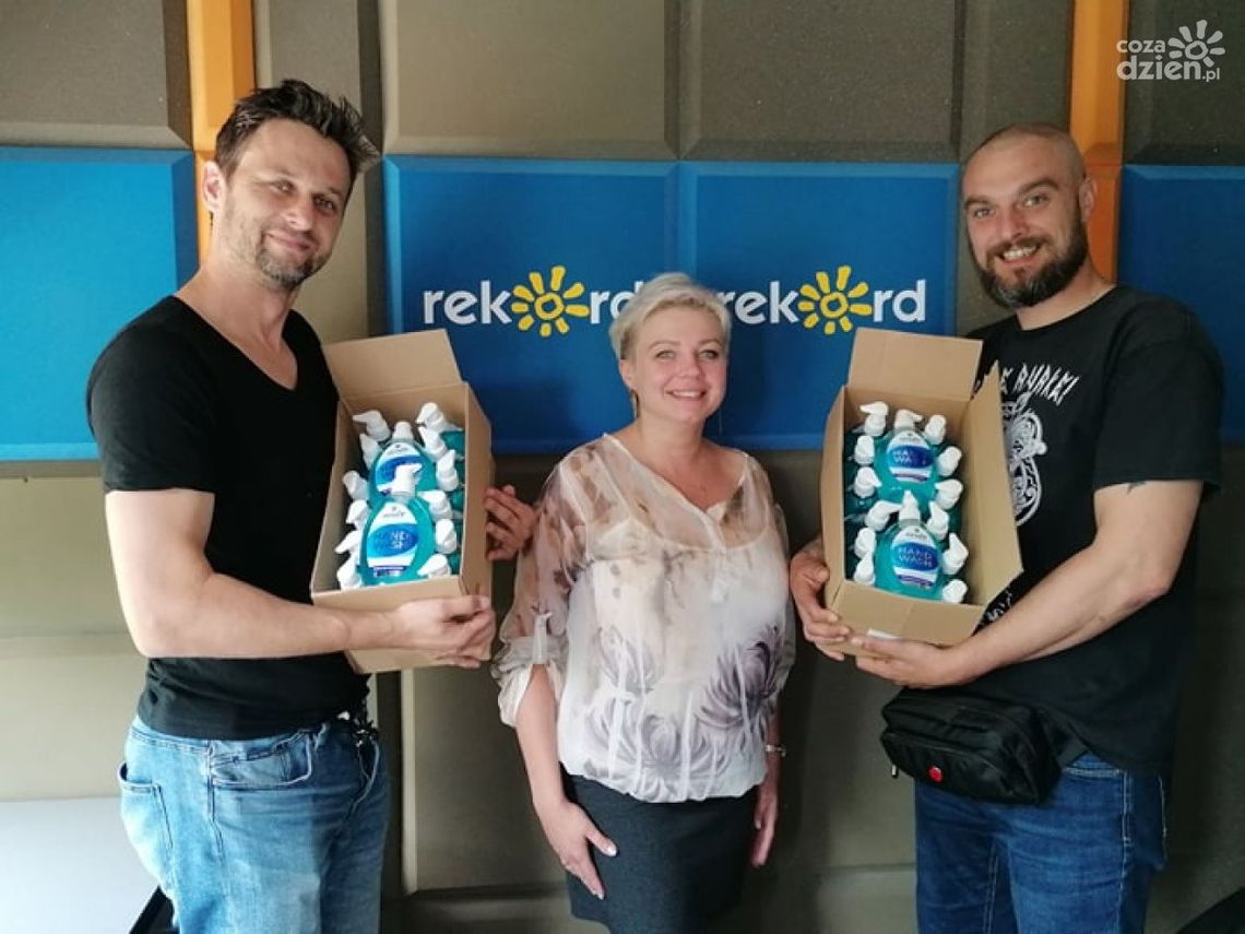 Global Cosmed przekazała antybakteryjne mydła dla szpitali i placówek opiekuńczych Global Cosmed przekazała antybakteryjne mydła dla szpitali i placówek opiekuńczych