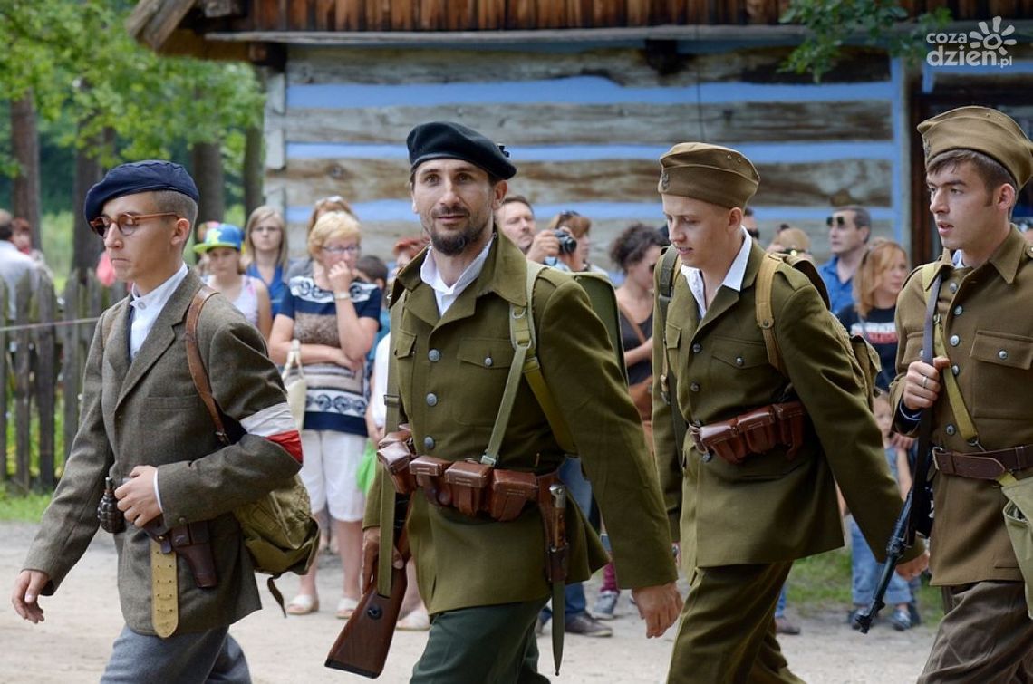 Gloria Victis, czyli koncert, inscenizacja i wystawa w skansenie Gloria Victis, czyli koncert, inscenizacja i wystawa w skansenie