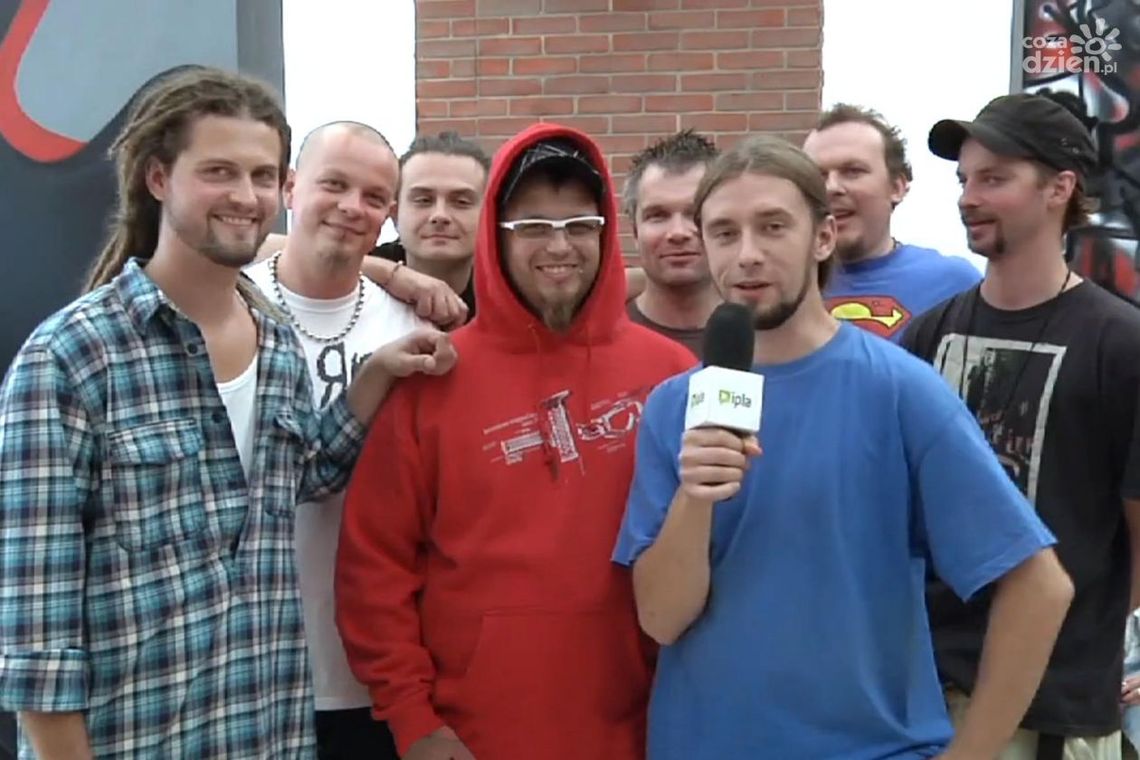 Głosujcie na Alicetea! Głosujcie na Alicetea!