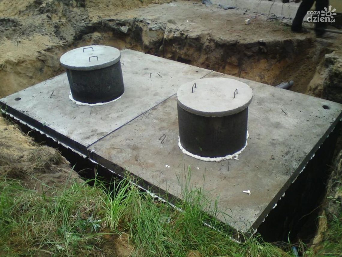 Gmina Przytyk. Zwłoki mężczyzny w szambie