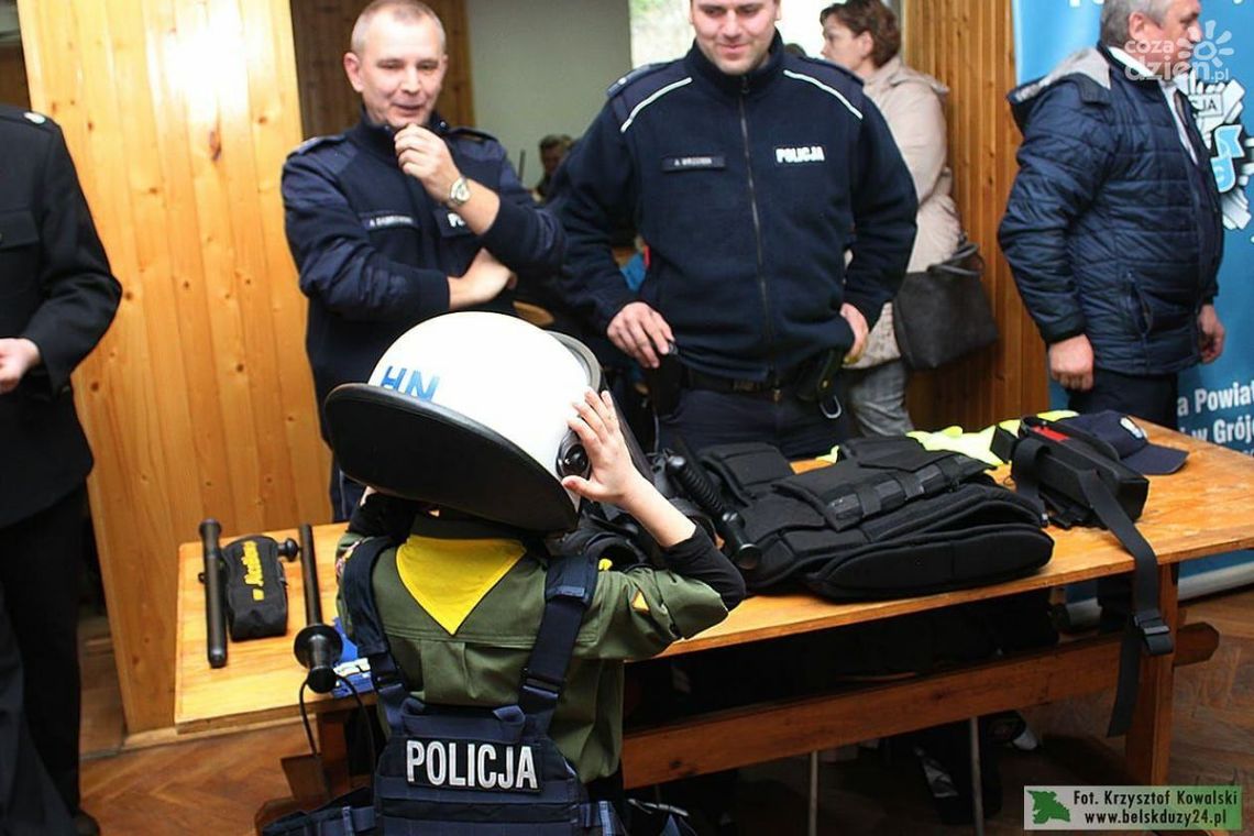 Grójec. Dzielnicowi na pikniku patriotycznym Grójec. Dzielnicowi na pikniku patriotycznym