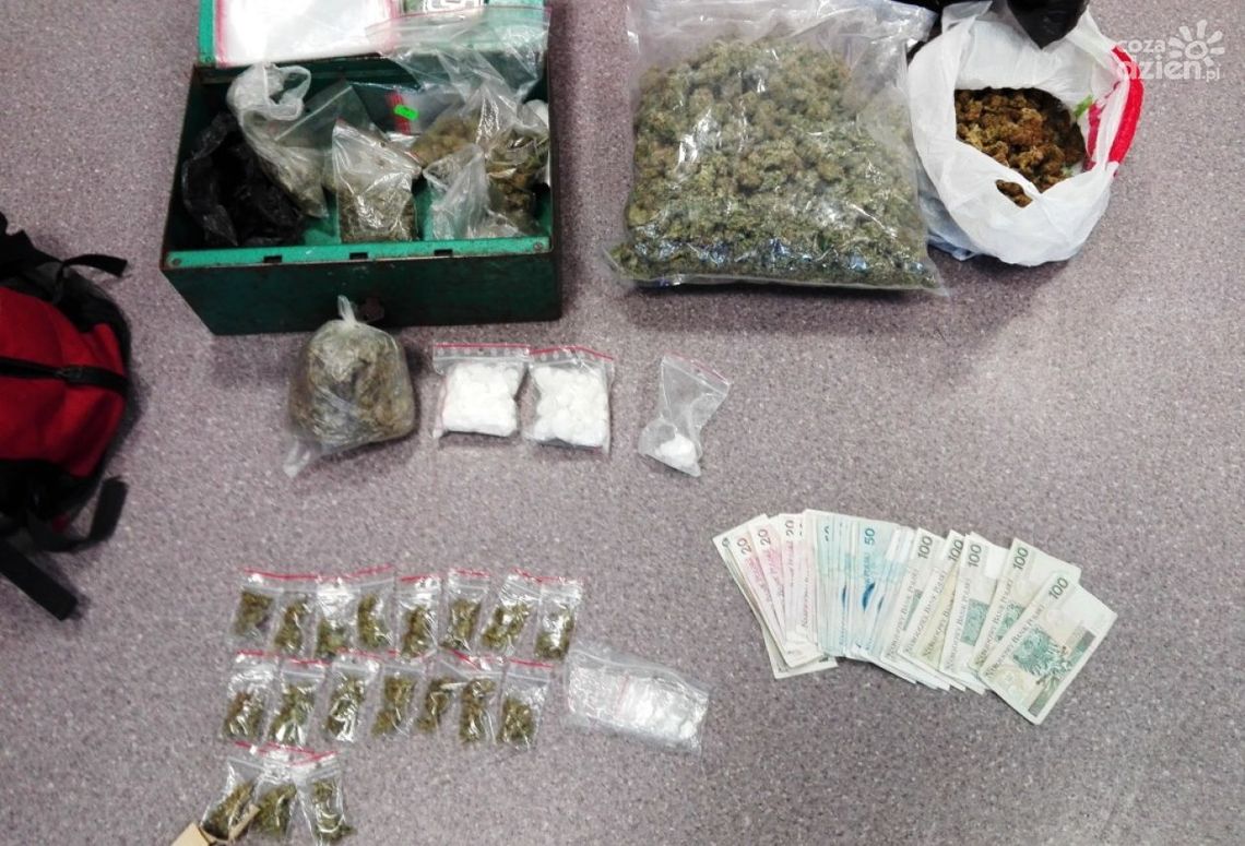 GRÓJEC. Ponad kilogram narkotyków zabezpieczonych