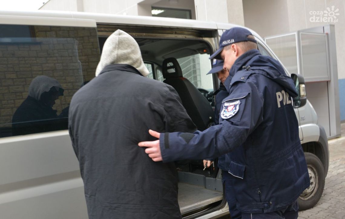 Grójec. Włamał się do optyka