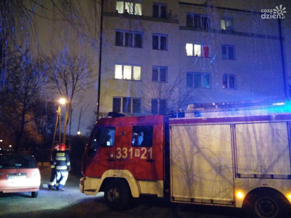 Groźne zadymienie na Chałubińskiego Groźne zadymienie na Chałubińskiego
