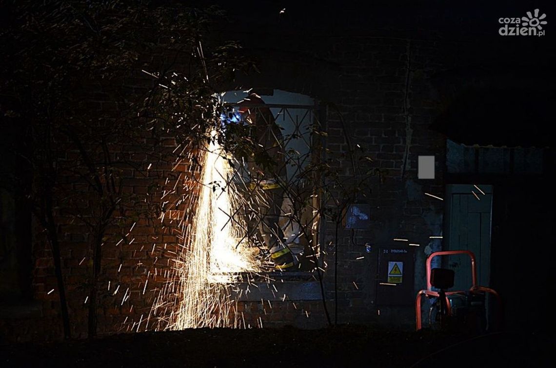 Groźny pożar na Waryńskiego! Zobacz zdjęcia