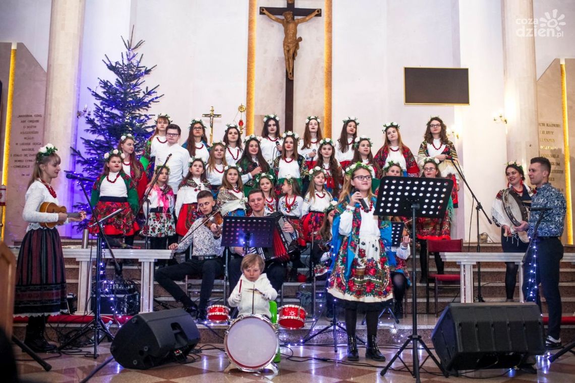 Guzowiankowe Kolędowanie dla Krzysia Czupryna (zdjęcia)