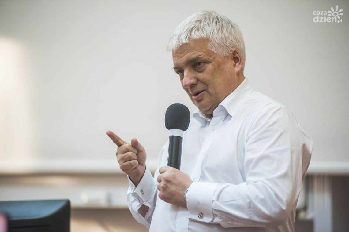 Gwiazdowski: 20-procentowa podwyżka dla wszystkich!