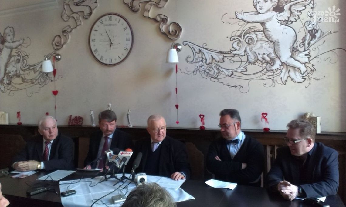 Handel w niedziele – kupcy proszą o głos