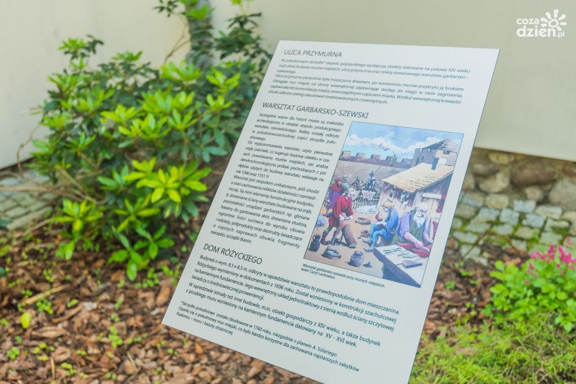 Historia w dziedziniec wpisana