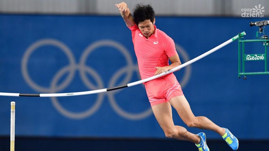 HIT: OLIMPIJCZYK STRĄCA POPRZECZKĘ... PENISEM.