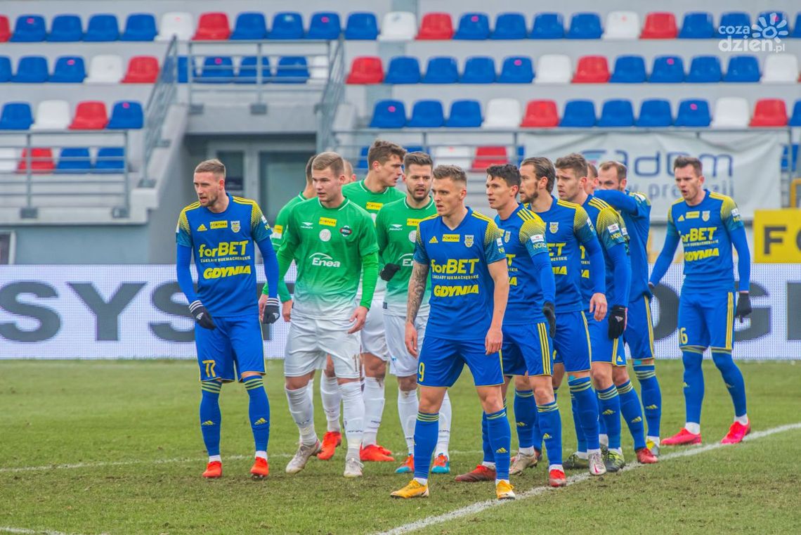 Hit w Gdyni poprowadzi czołowy arbiter PKO Ekstraklasy Hit w Gdyni poprowadzi czołowy arbiter PKO Ekstraklasy