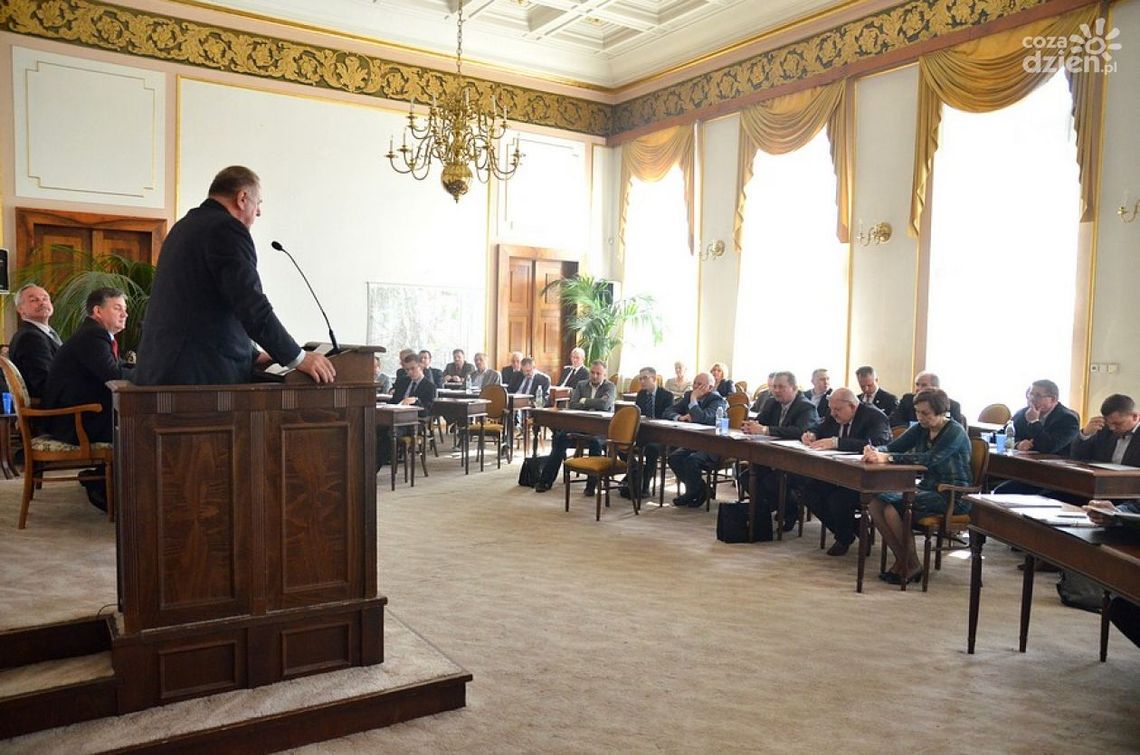 Honorowe obywatelstwo dla prof. Banaszkiewicza ze zgrzytem