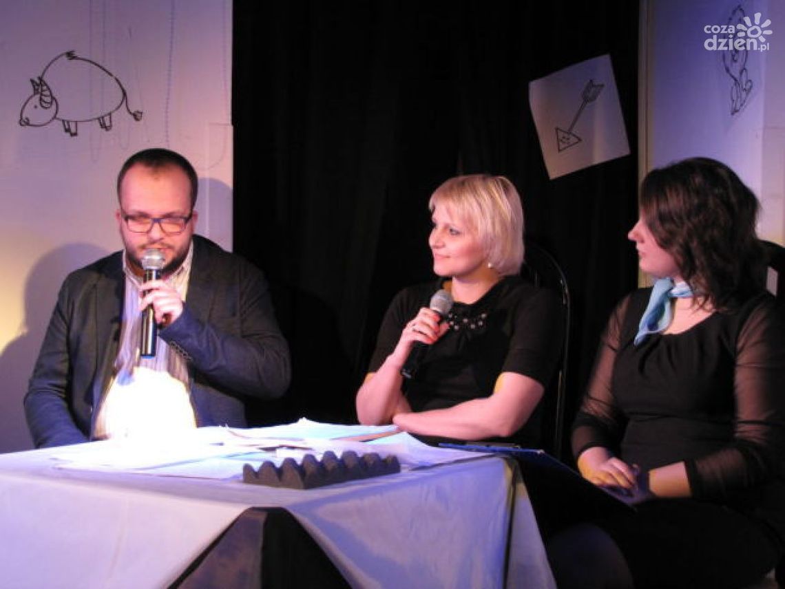 "Horoskopy" Adriana Szarego w różnych odsłonach "Horoskopy" Adriana Szarego w różnych odsłonach