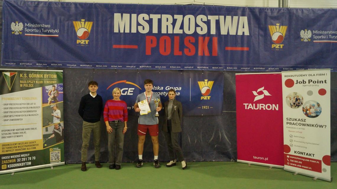 Hubert Plenkiewicz ze złotem i brązem Halowych Mistrzostw Polski Hubert Plenkiewicz ze złotem i brązem Halowych Mistrzostw Polski