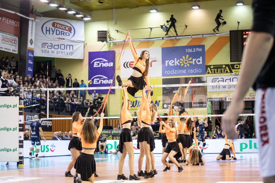 HydroTruck podejmie TSK Roś Pisz. Będą atrakcje dla kibiców - m.in. Cheerleaders Radom czy "Smok Radomsky".
