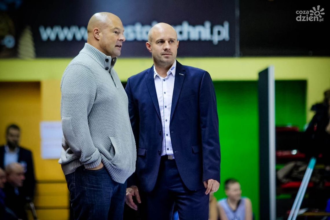 HydroTrucku gotowy do gry. Piotr Kardaś na ławce trenerskiej HydroTrucku gotowy do gry. Piotr Kardaś na ławce trenerskiej