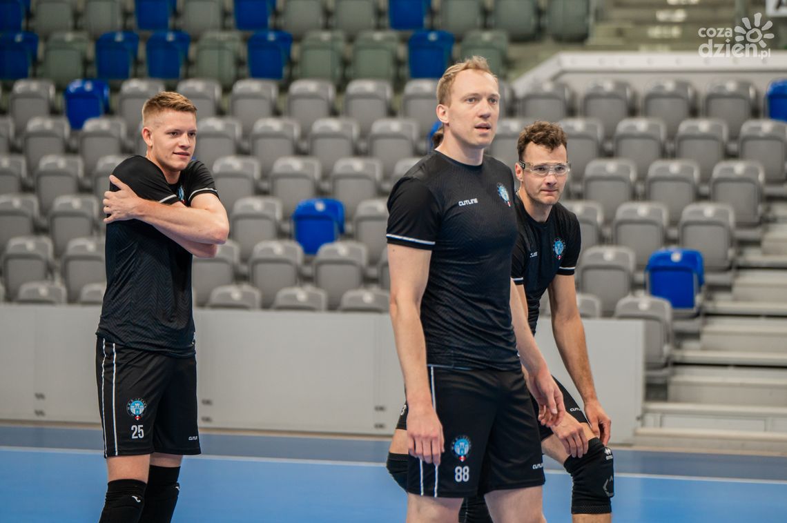 ICT Pierrot Czarni Radom bez zwycięstwa w pierwszych sparingach. Teraz turniej w Grodzisku Mazowieckim ICT Pierrot Czarni Radom bez zwycięstwa w pierwszych sparingach. Teraz turniej w Grodzisku Mazowieckim