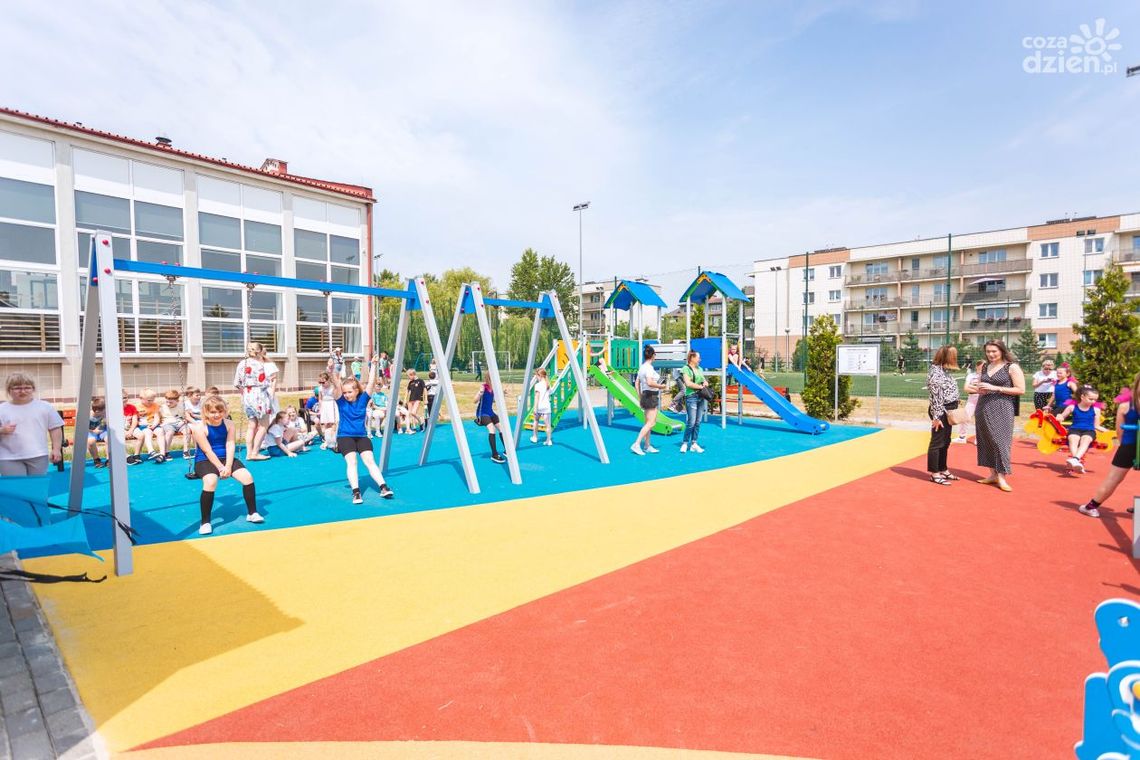 Idalin. Nowy plac zabaw przy PSP nr 4