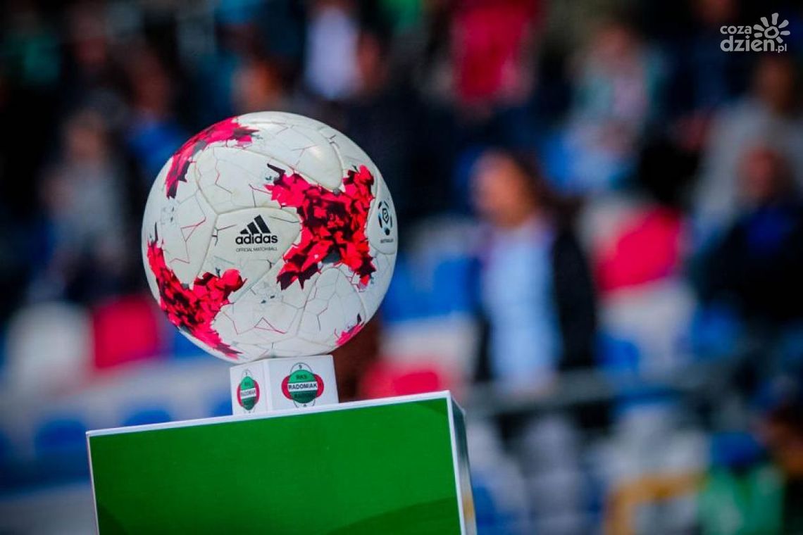 II liga na finiszu. Kiedy gra Radomiak? [TERMINARZ]