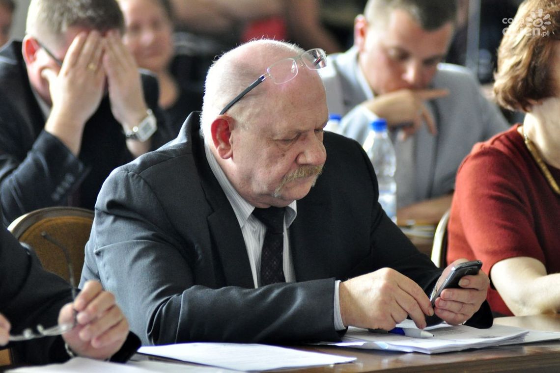 Ile radny Pacholec zarobił na zamówieniach z ZUK?