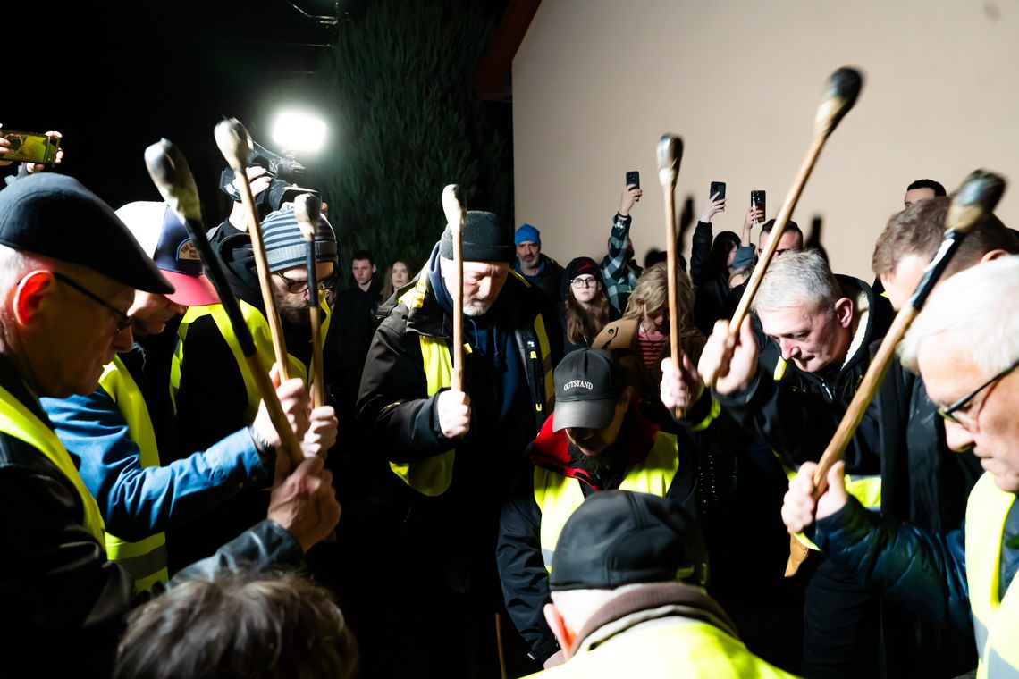 Iłża znów zabrzmiała rytmem barabanu. Nocna tradycja przyciągnęła tłumy mieszkańców