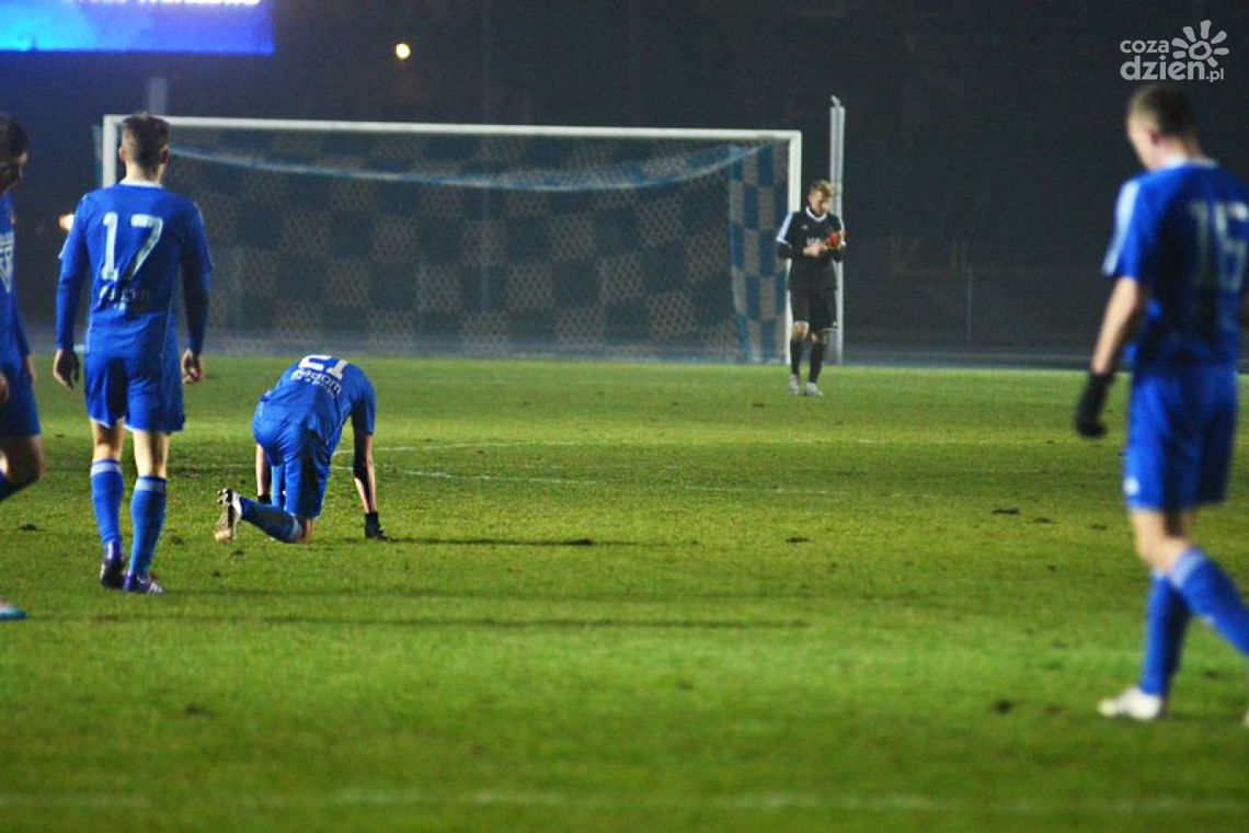Inauguracji nie będzie. Piłkarską wiosnę odwołała zima Inauguracji nie będzie. Piłkarską wiosnę odwołała zima