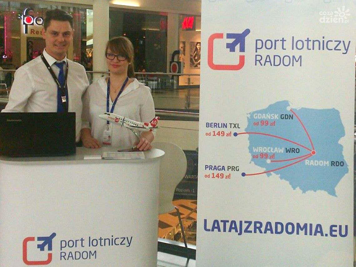 Informacja lotniskowa w Galerii Słonecznej