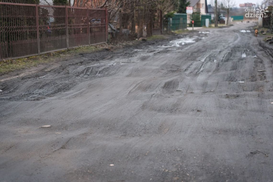 Informacje. 16 mln zł na inwestycje drogowe w Radomiu Informacje. 16 mln zł na inwestycje drogowe w Radomiu