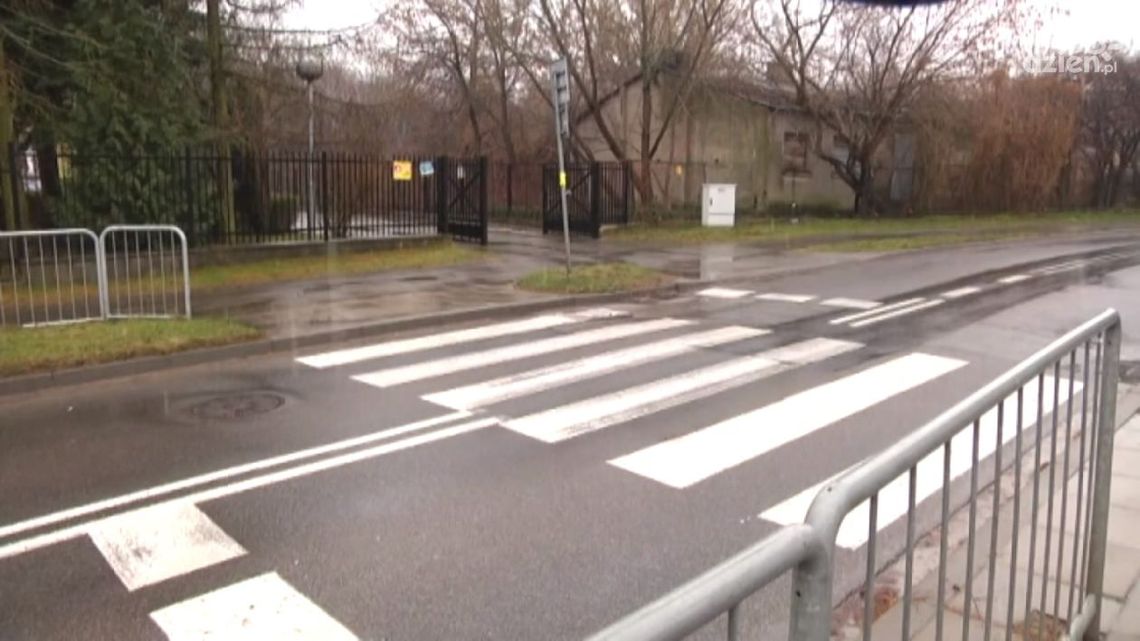 Informacje. Co z wyniesionym przejściem dla pieszych na ul. Wośnickiej? Informacje. Co z wyniesionym przejściem dla pieszych na ul. Wośnickiej?