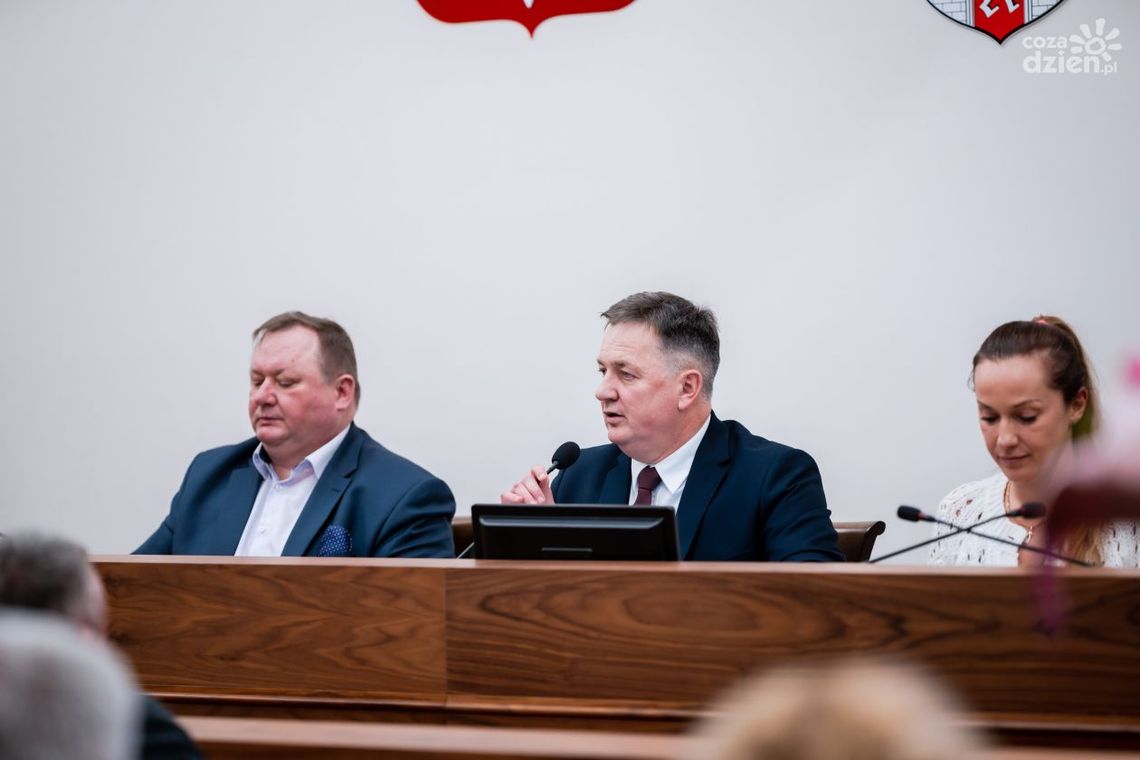 Informacje. Dariusz Wójcik nowym przewodniczącym rady miejskiej Informacje. Dariusz Wójcik nowym przewodniczącym rady miejskiej