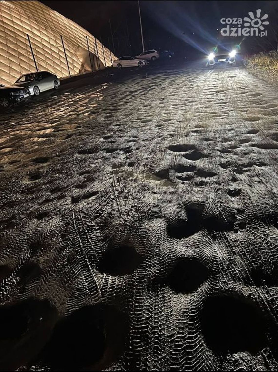 Informacje. Folwarczna do remontu