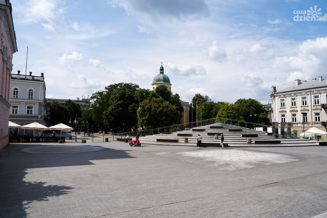 Informacje. Fontanny nie działają