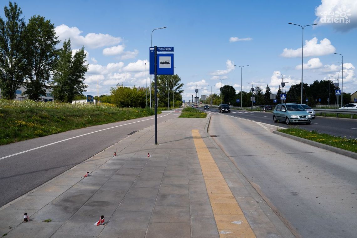 Informacje. Gdzie są wiaty przystankowe na al. Wojska Polskiego?