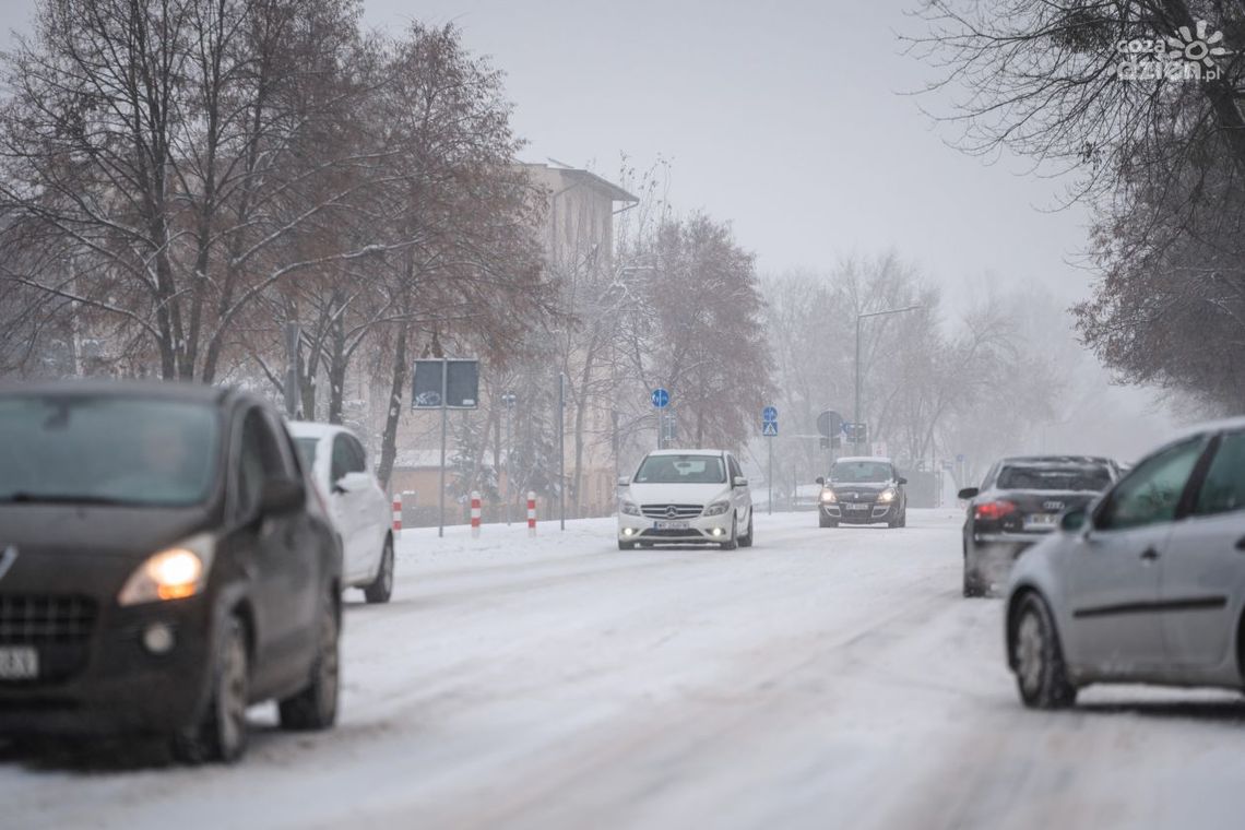 Informacje. Gwałtowny atak zimy