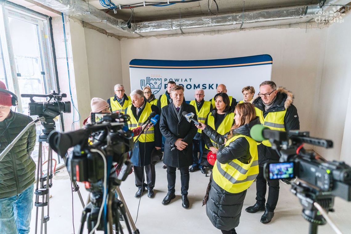 Informacje. II etap szpitala w Pionkach na finiszu Informacje. II etap szpitala w Pionkach na finiszu