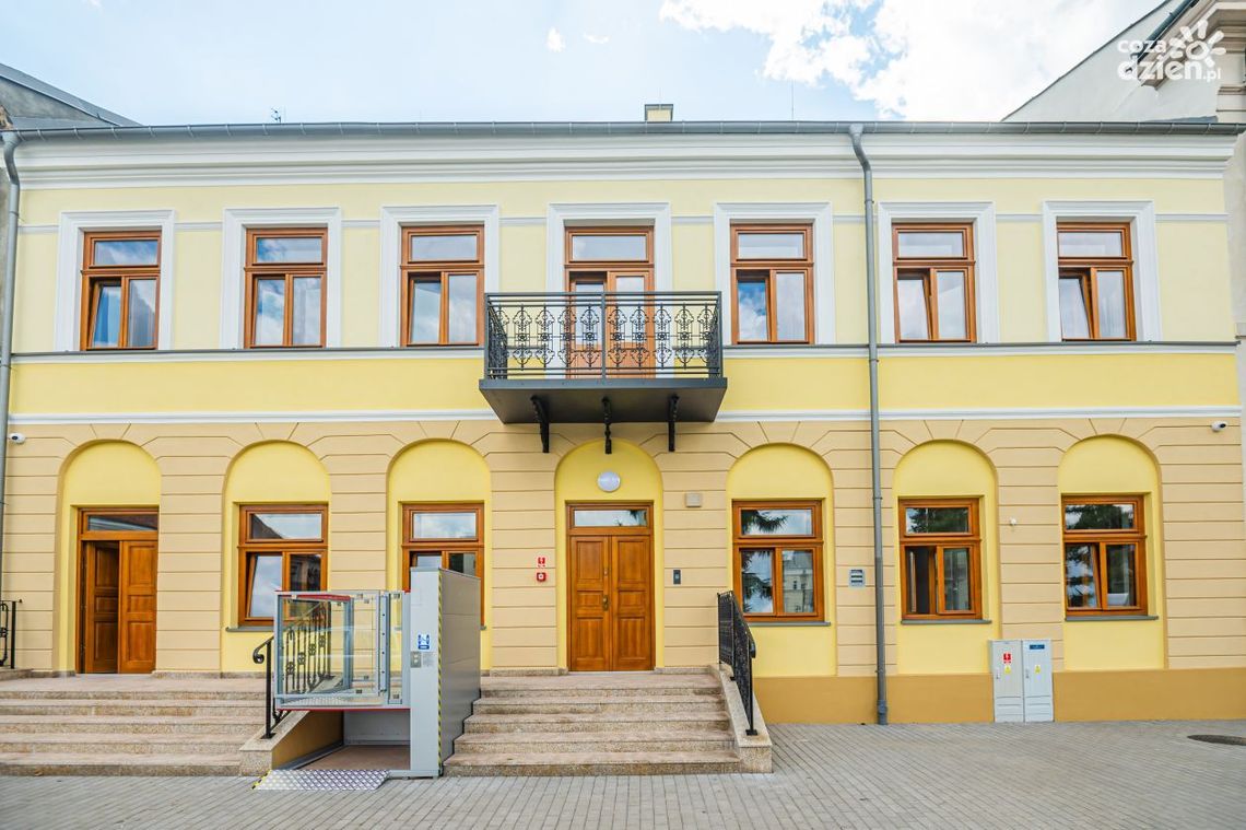 Informacje. Kamienica Rynek 12 gotowa