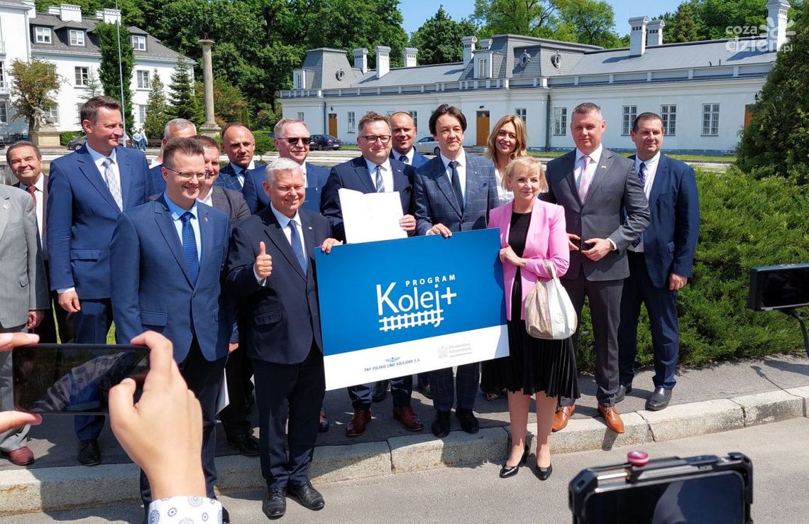 Informacje. Koleją do Kozienic