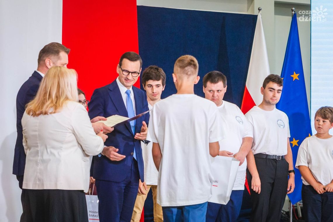 Informacje. Koniec roku szkolnego! Informacje. Koniec roku szkolnego!