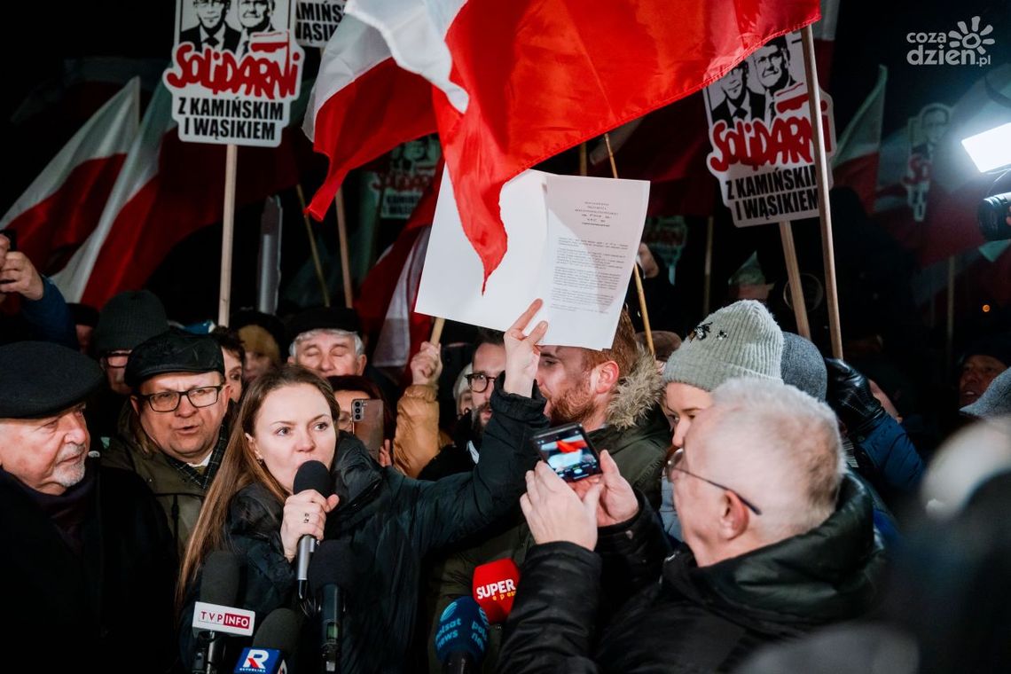 Informacje. Mariusz Kamiński opuścił areszt Informacje. Mariusz Kamiński opuścił areszt