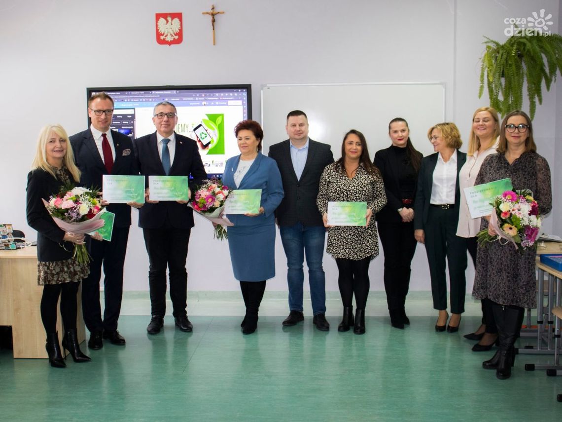 Informacje. Nowa ekopracownia w szkole Informacje. Nowa ekopracownia w szkole