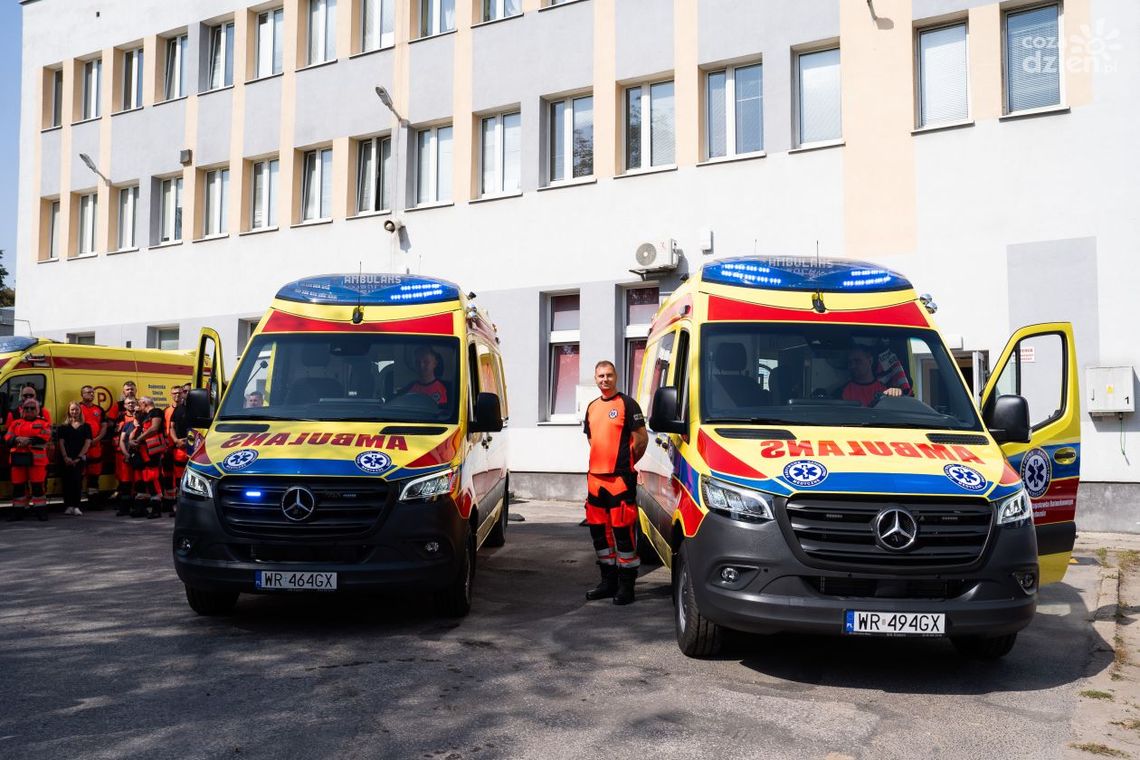 Informacje. Nowe ambulanse dla radomskiego pogotowia 