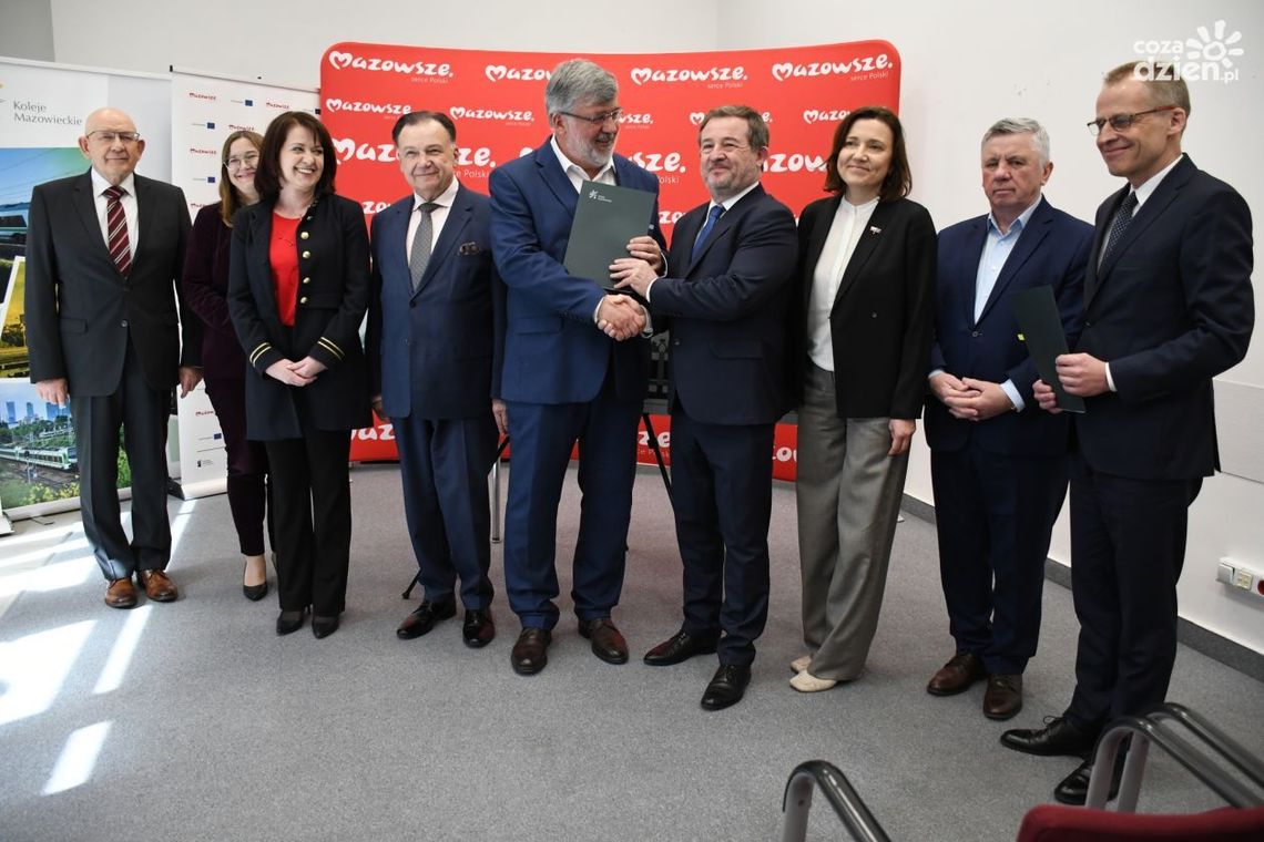 Informacje. Nowe pociągi dla Kolei Mazowieckich Informacje. Nowe pociągi dla Kolei Mazowieckich