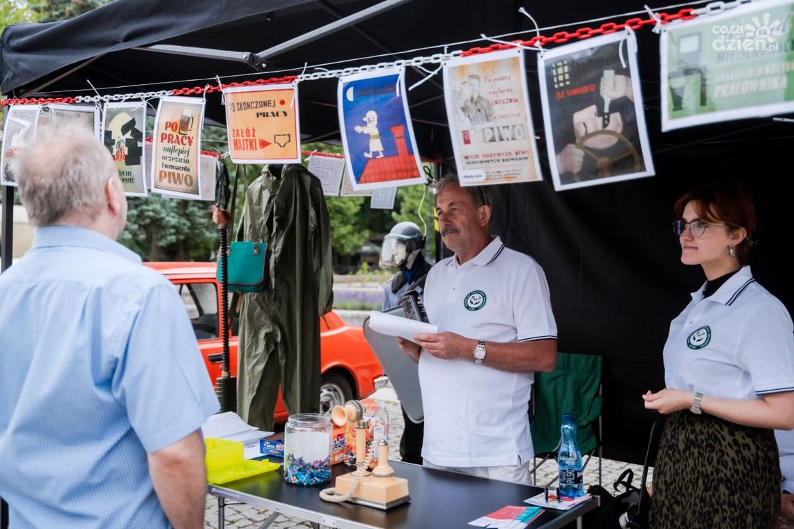 Informacje. Obchody Czerwca '76 Informacje. Obchody Czerwca '76