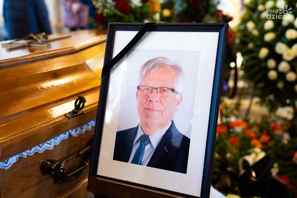 Informacje. Ostatnie pożegnanie Włodzimierza Pujanka