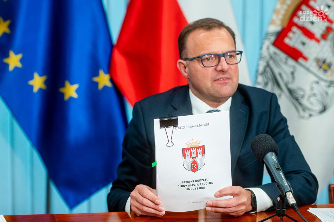 Informacje. Prezydent przeciwko obniżce pensji