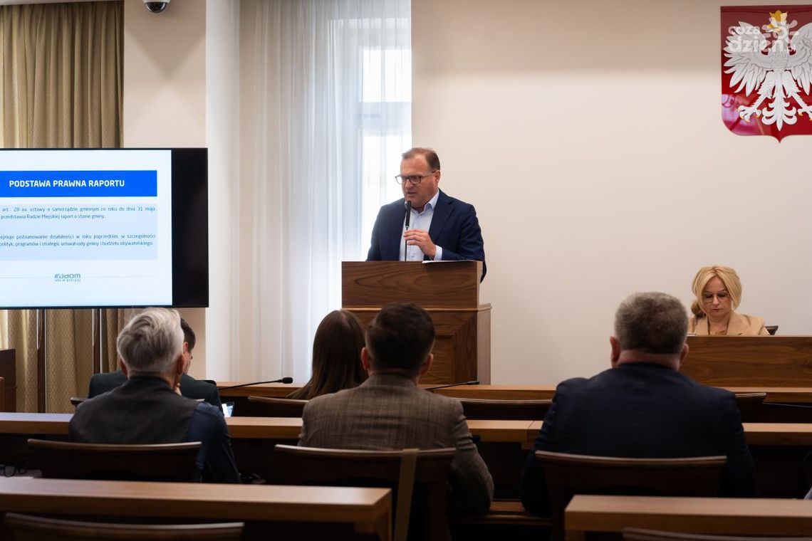 Informacje. Prezydent z absolutorium oraz wotum zaufania Informacje. Prezydent z absolutorium oraz wotum zaufania