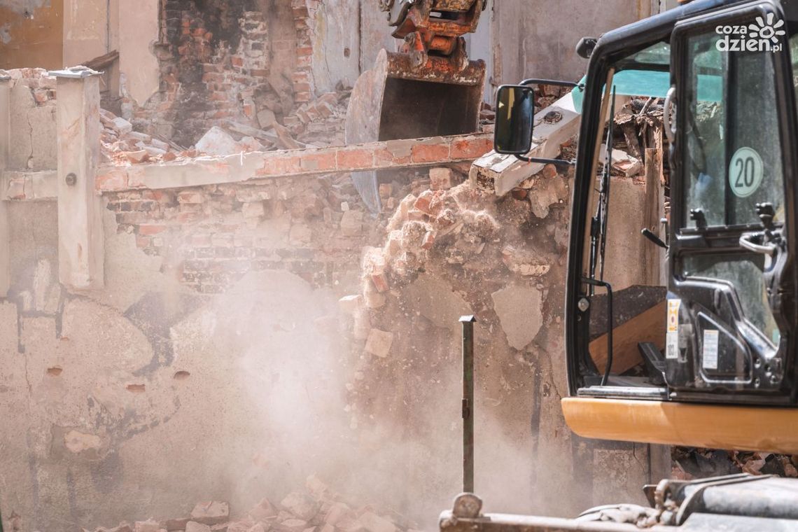 Informacje. Rozbiórka kamienicy Informacje. Rozbiórka kamienicy