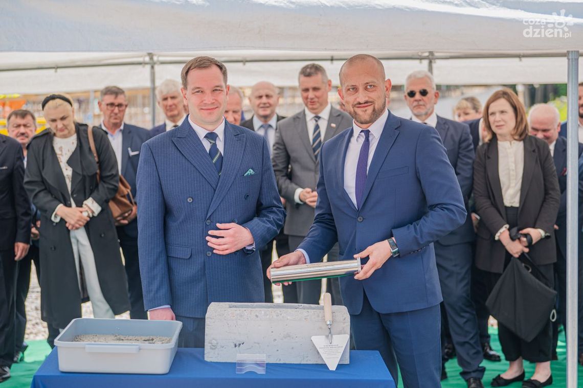 Informacje. Rozpoczęła się budowa sądu i prokuratury w Przysusze