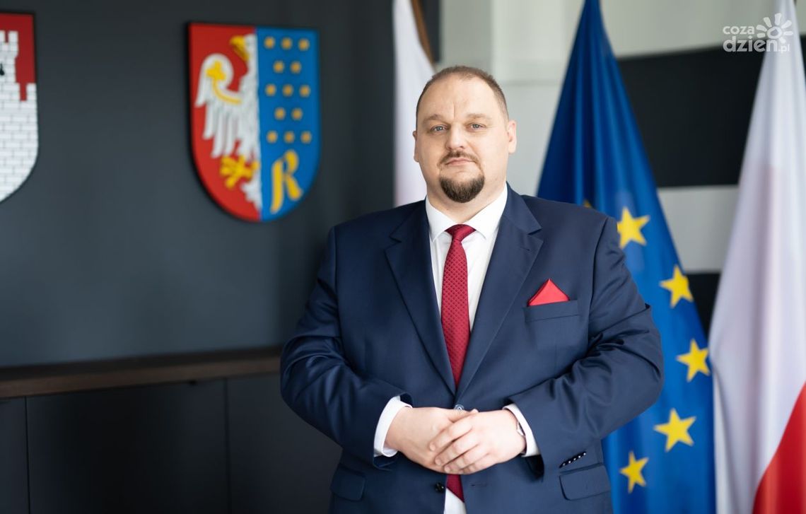 Informacje. Sebastian Murawski zwolniony dyscyplinarnie, PUP bez dyrektora