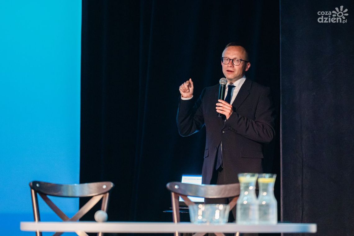 Informacje. Wiceminister finansów spotkał się z mieszkańcami Radomia Informacje. Wiceminister finansów spotkał się z mieszkańcami Radomia